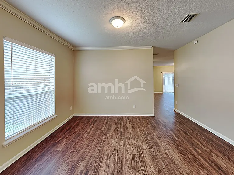 456 Evergreen Way — Photo 6