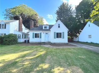 47 Hedgegarth Dr, Rochester, NY 14617