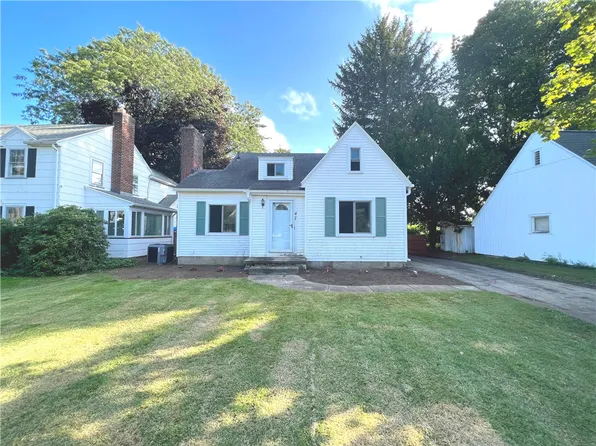 47 Hedgegarth Dr, Rochester, NY 14617