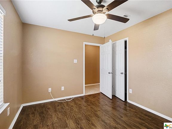 5th image of 300 Viola Dr