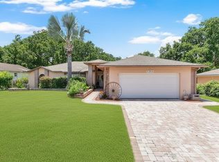 1304 Ariana Woods Cir, Auburndale, FL 33823