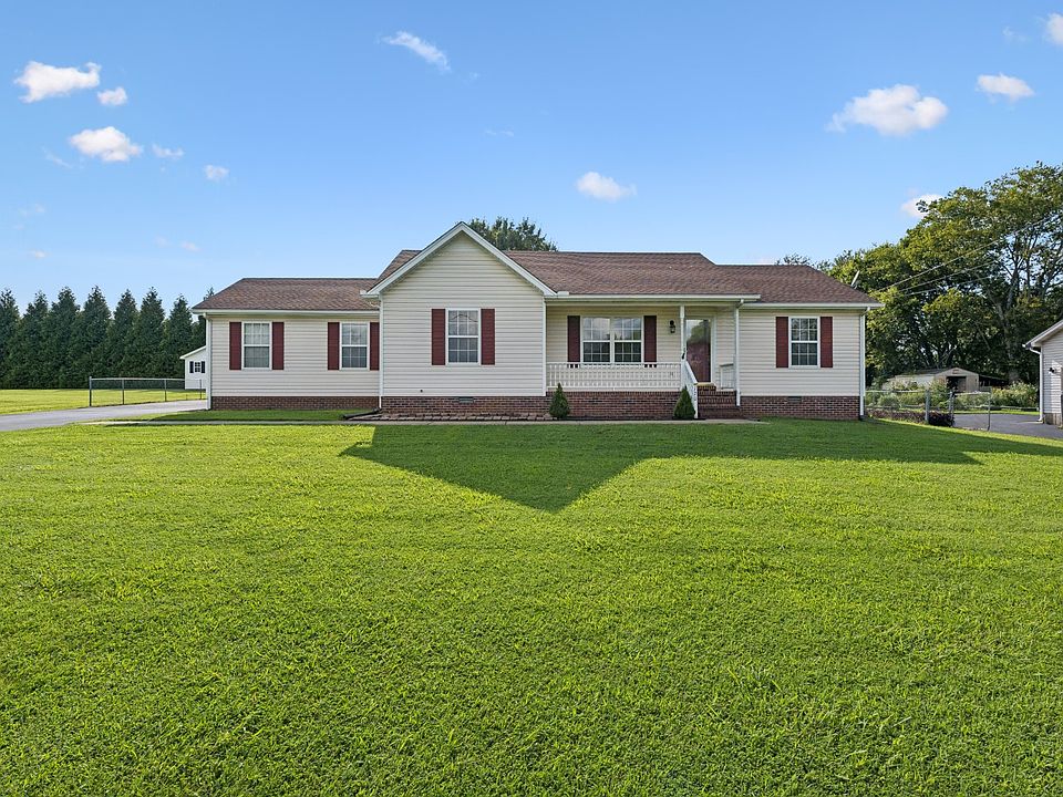 1st image of 120 Pebble Brook Dr
