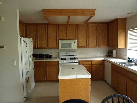 2nd image of 1735 Countrywood Ln