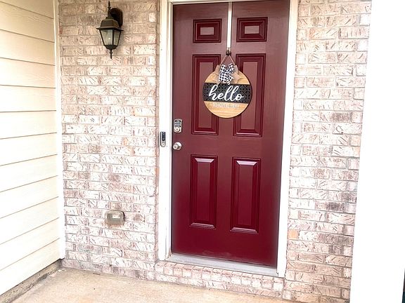 2nd image of 2110 Belmont Cir