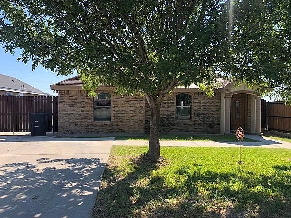 1st image of 2721 Oak Manor Dr