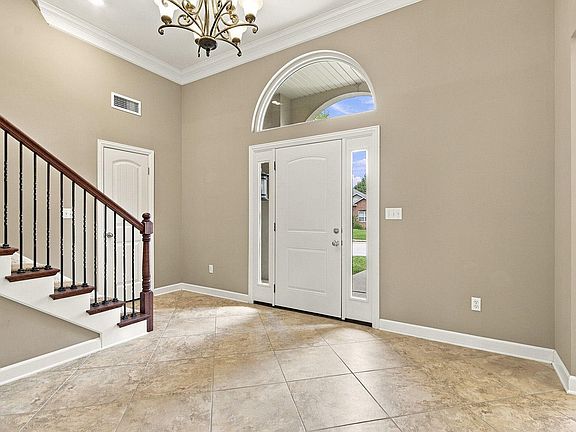 5th image of 3908 Eagle View Ct