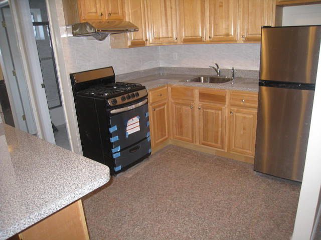 1st image of 3164 46th St APT 2B