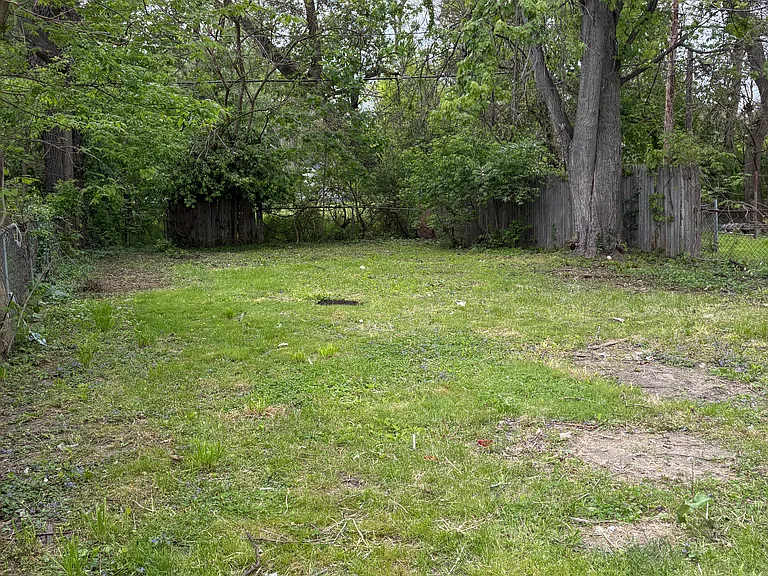 14347 Westwood St — Photo 16