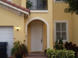 16670 SW 70th St, Miami, FL 33193