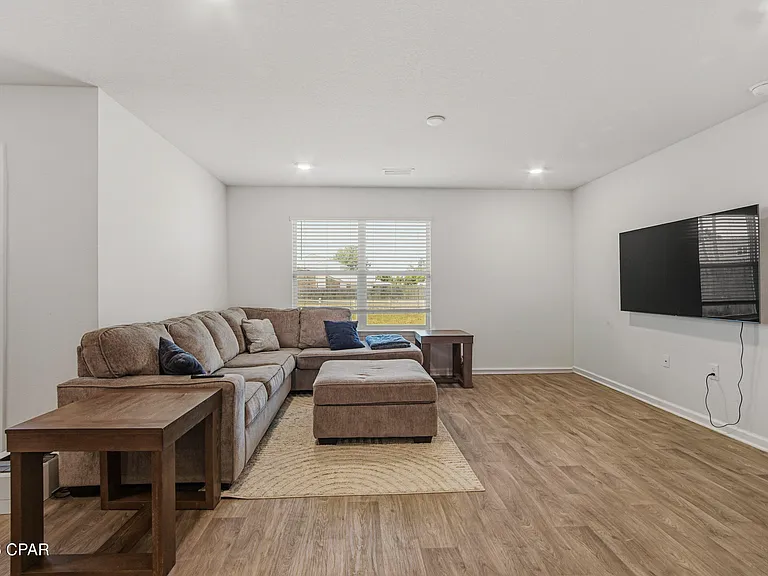 191 Ryder Ln — Photo 6