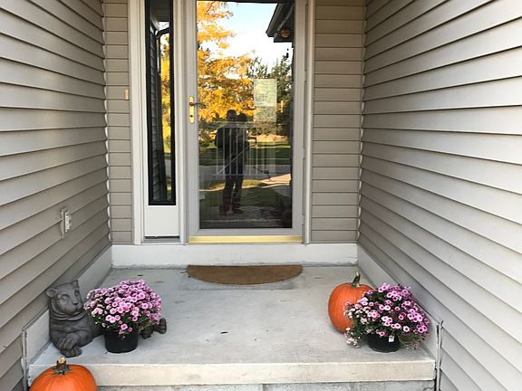 2nd image of 7466 Willow Creek Dr