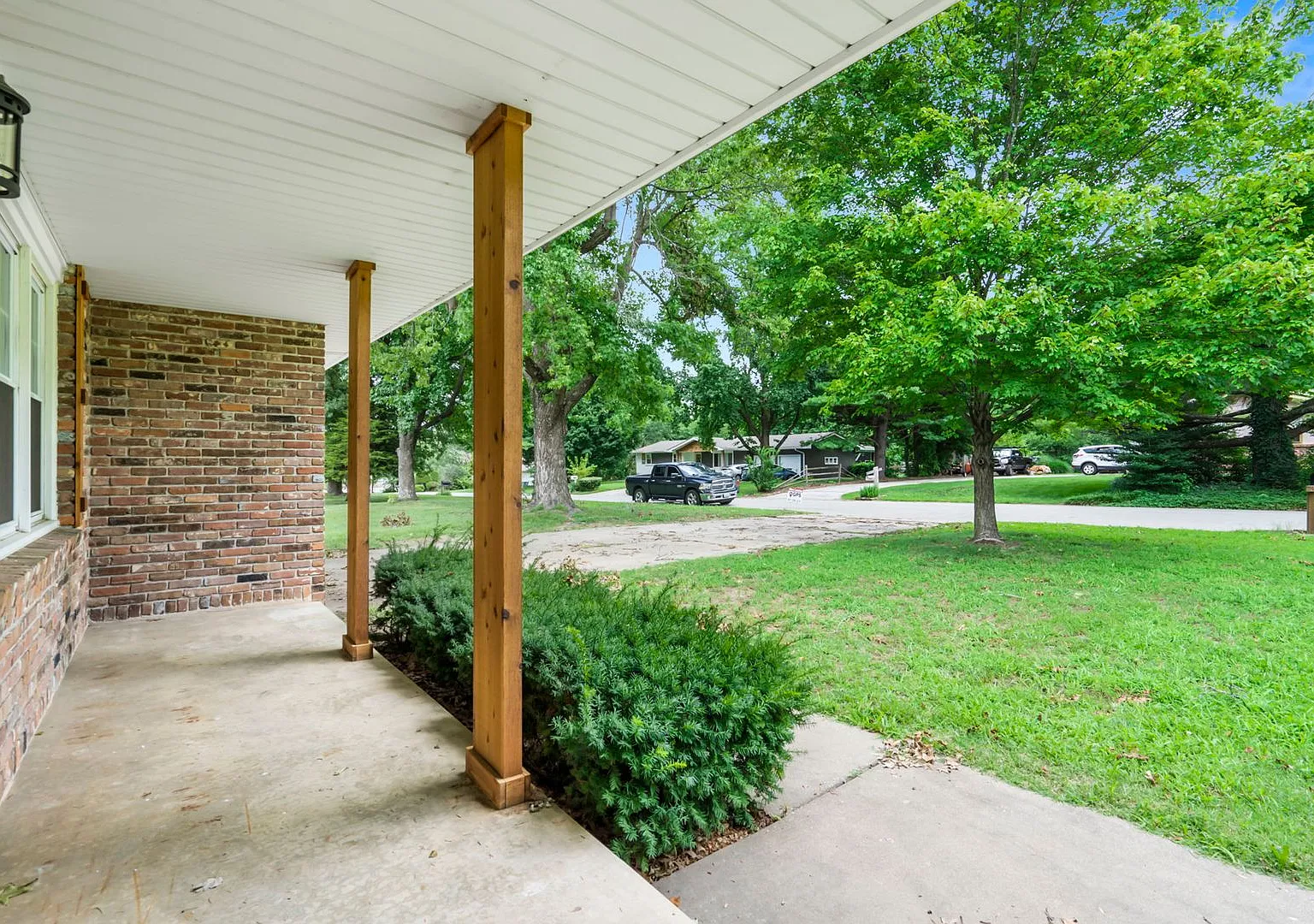 3 Bedroom 2 Bathroom Springfield, MO — Photo 3