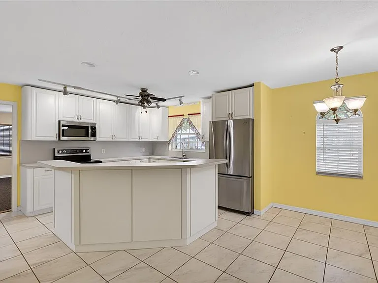 2065 Oak Beach Blvd — Photo 5