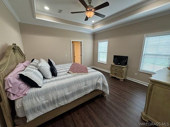 5th image of 315 Bradford Ln