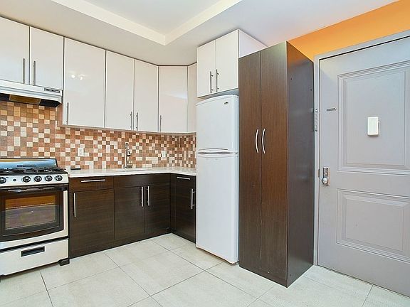 2nd image of 3051 Brighton 3 St #105