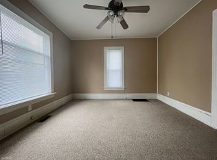 718 1/2 Chestnut St, Ashland, OH 44805