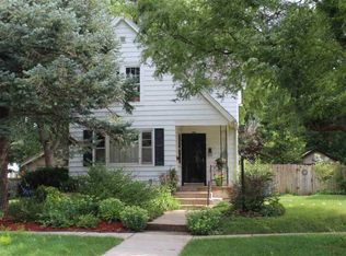 1615 N Court St, Rockford, IL 61103