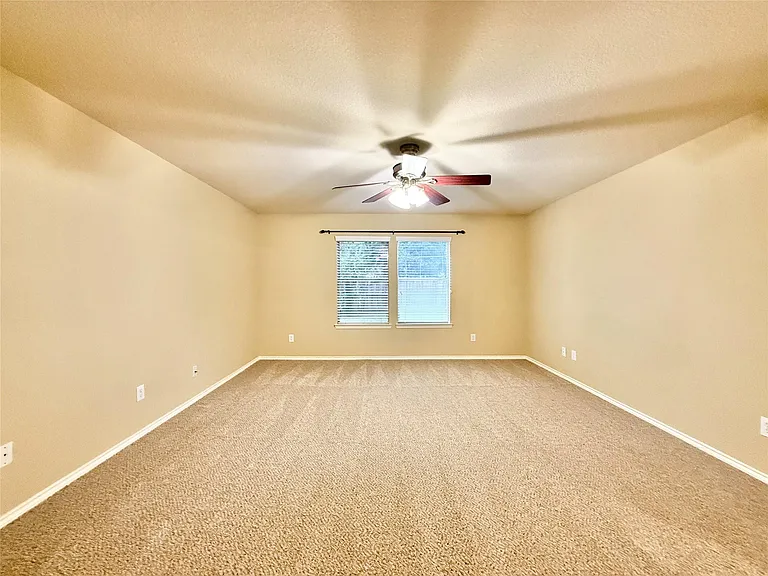 1810 Katlyn Ln — Photo 22