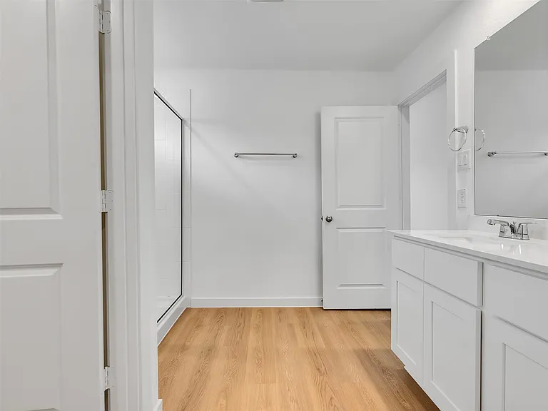 9011 Serene Haven Ln — Photo 23