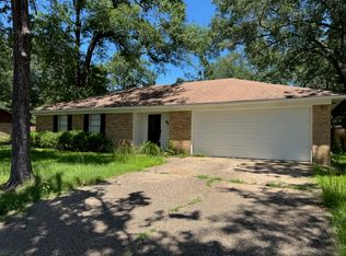 406 Hillcreek Dr, Whitehouse, TX 75791