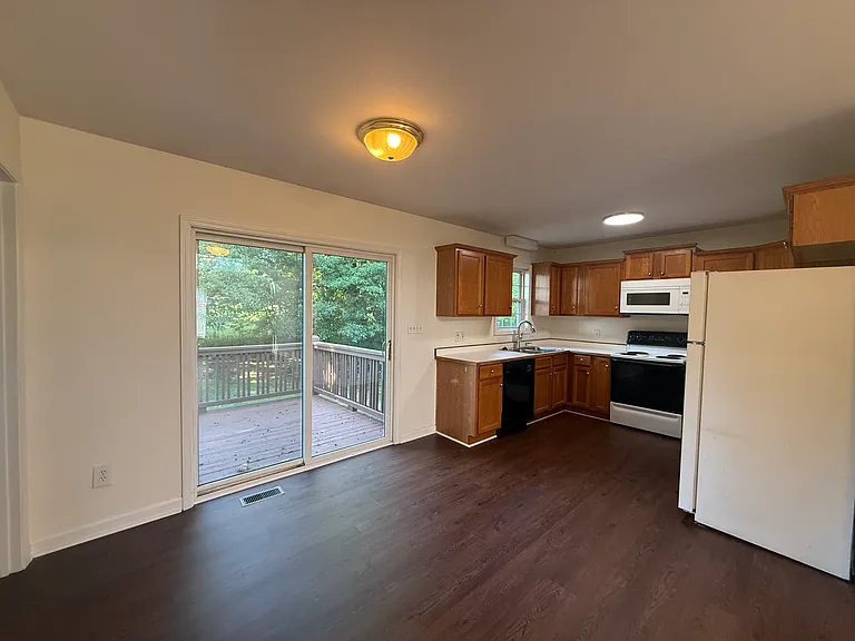 103 Kam Dr — Photo 8