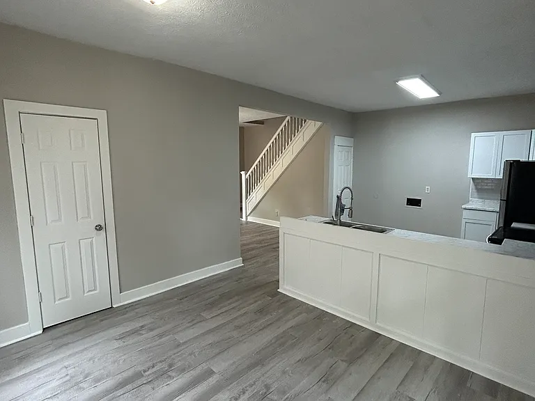 1625 Sturm Ave #2 — Photo 7