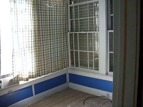 4th image of 2111 29th St
