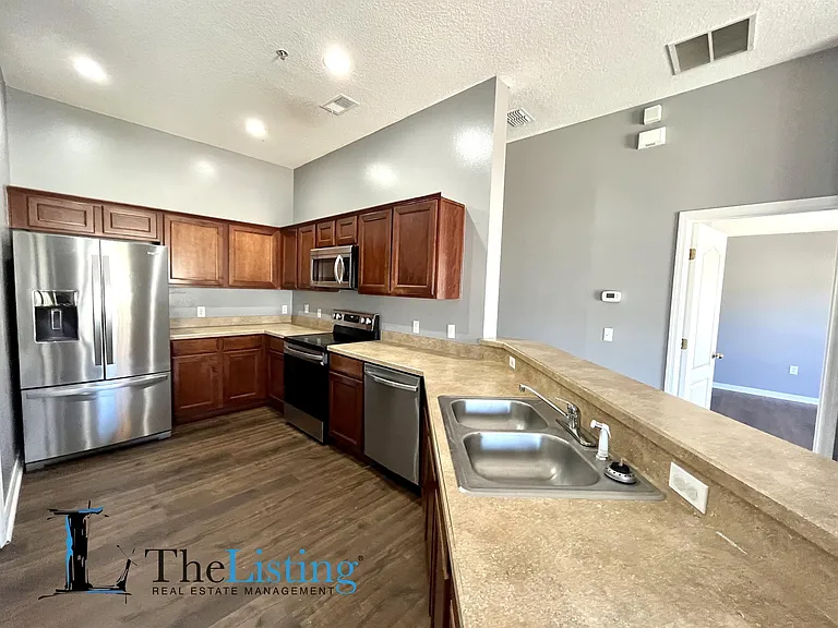 7125 Red Lantern Dr — Photo 6