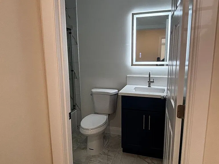 124-126 S Marengo Ave #B — Photo 9
