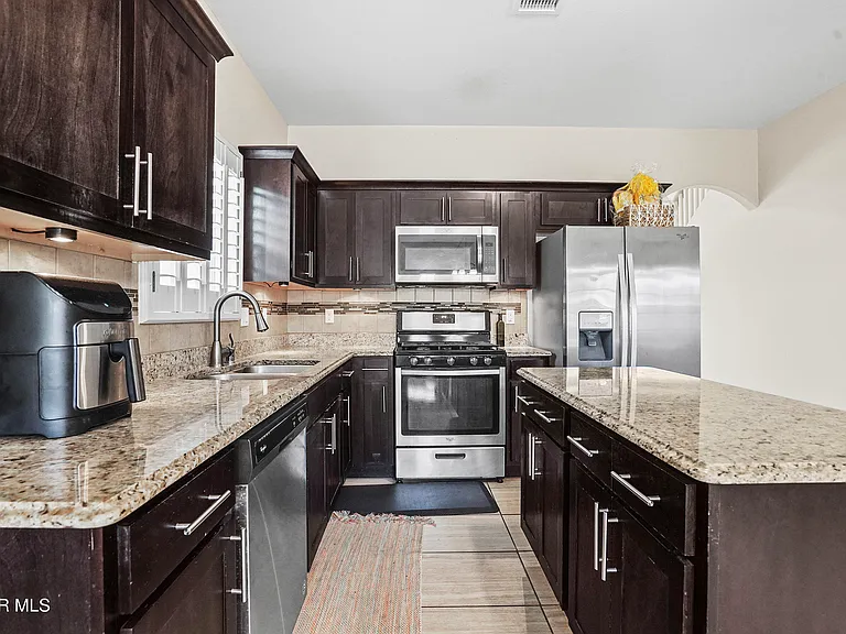 14733 David Latin Ave — Photo 10