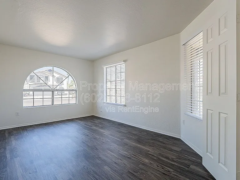 11309 N 89th Dr — Photo 5