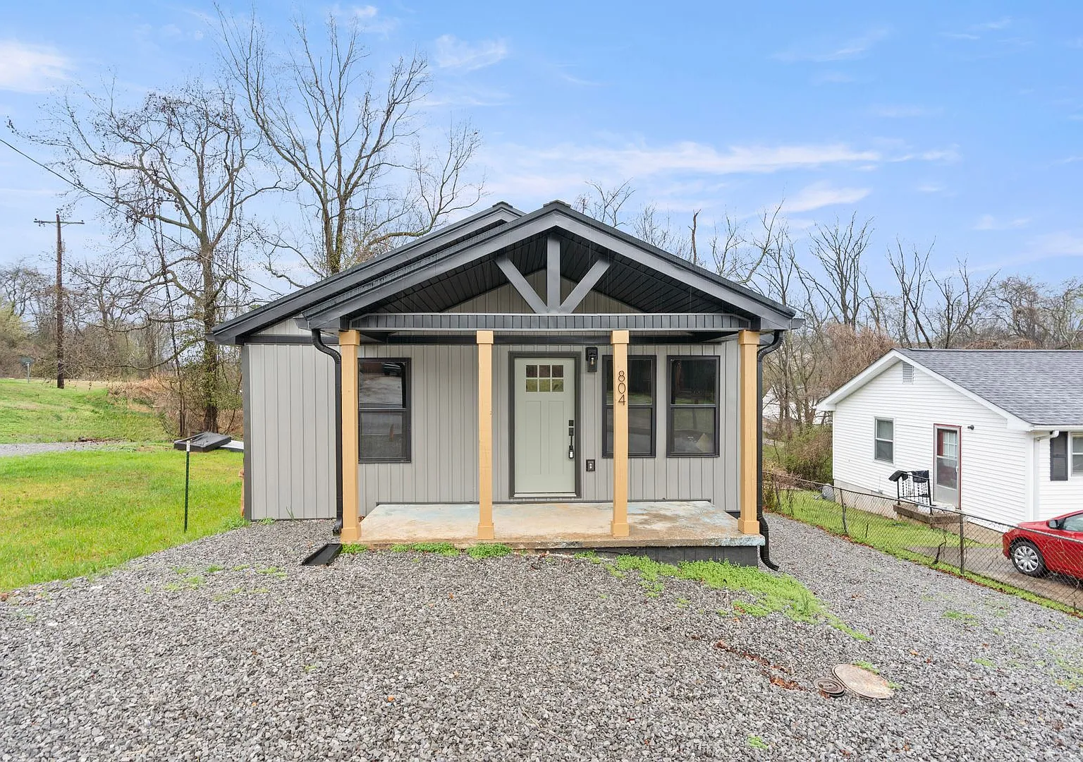 Brand New 3BR/1BA Home for Rent Walk to APSU & Downtown Clarksville! — Photo 1