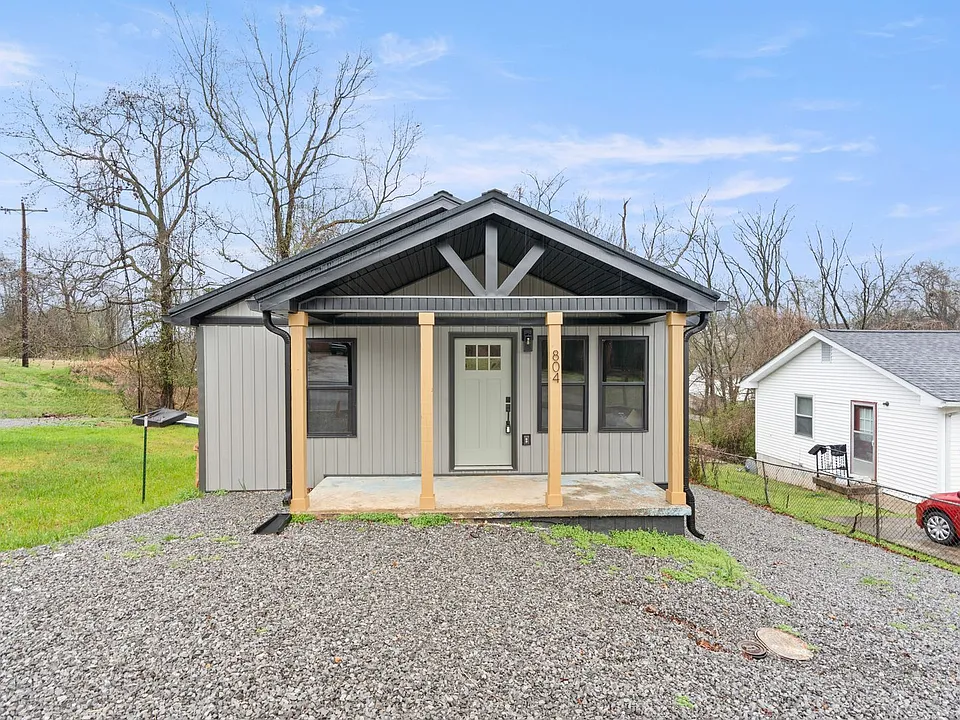 804 Martin St