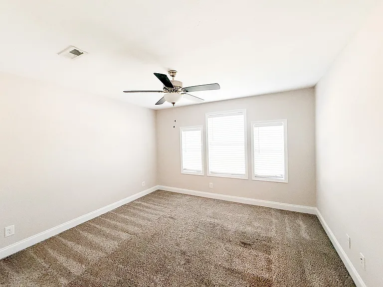1142 Eagles View Dr — Photo 15