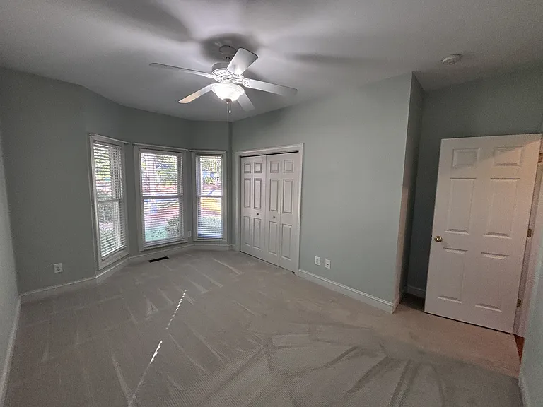 420 Lake Forest Dr SE — Photo 23