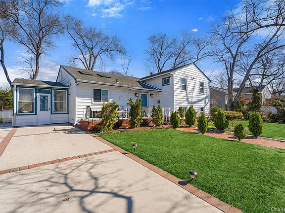 2nd image of 70 Forest Road