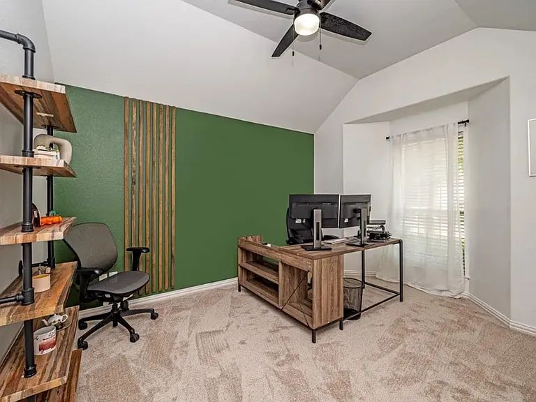 8309 Green Ash Dr — Photo 9
