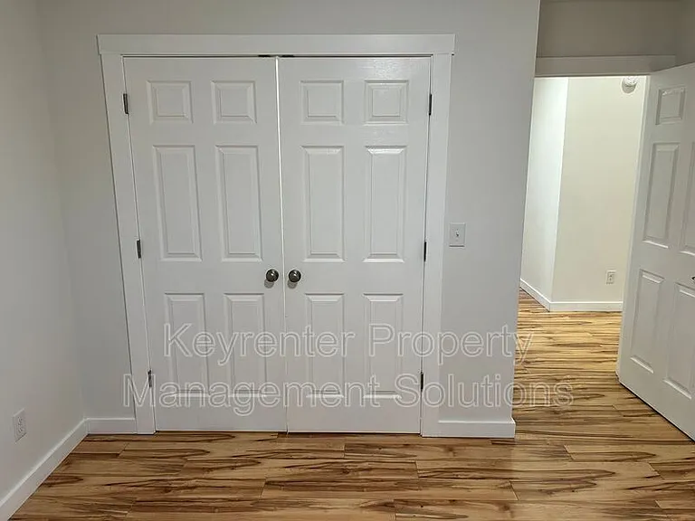 317 Sterling St #B — Photo 23