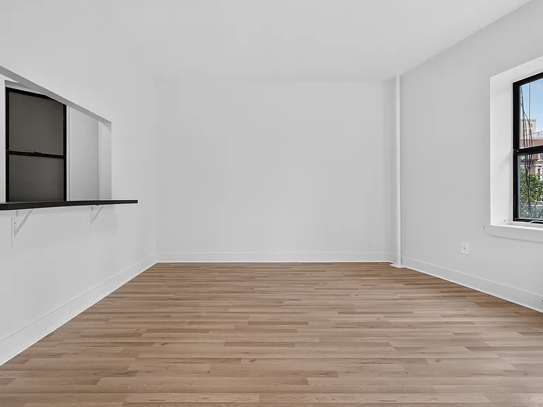 2731 Broadway #3D — Photo 10