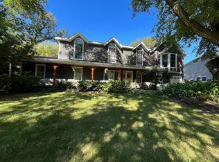 923 Parkside Rd, Naperville, IL 60540