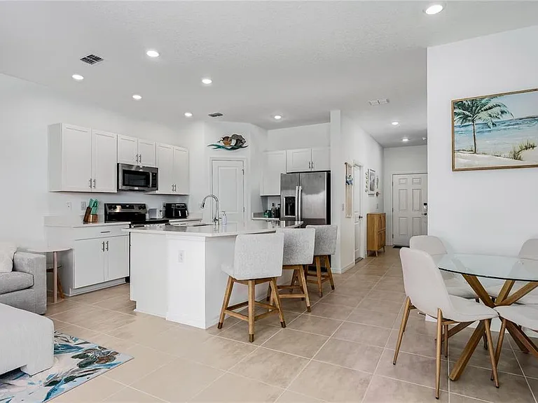 6011 Whetstone Ct — Photo 4