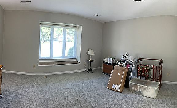 Master bedroom Window seat 