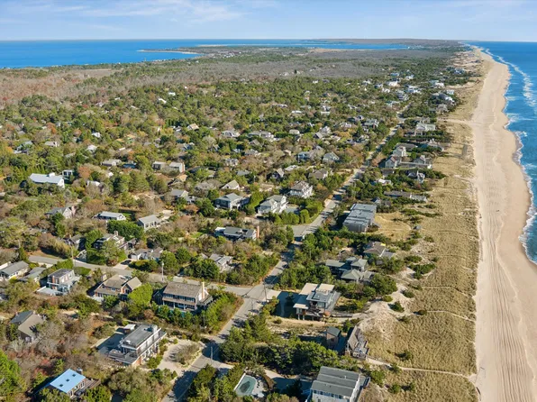 11 Jacqueline Dr, Amagansett, NY 11930