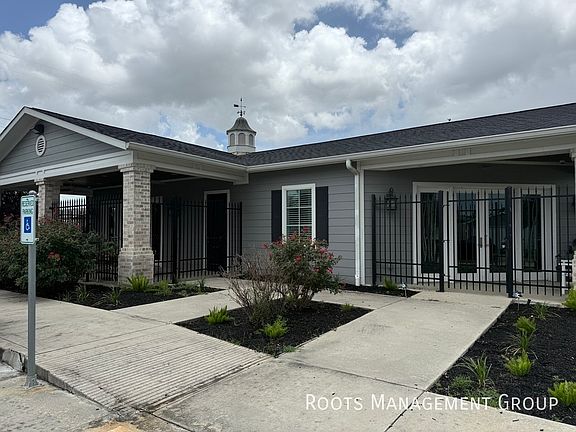 4th image of 15806 Clarke Springs Dr #15806C