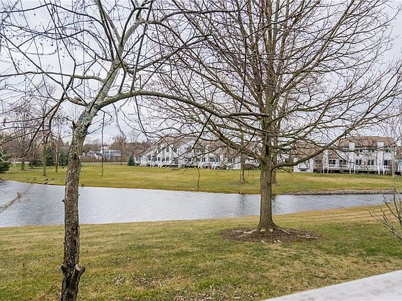 5th image of 70 Midlake Cir