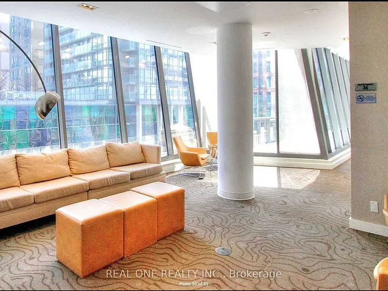832 Bay St #3703 — Photo 4