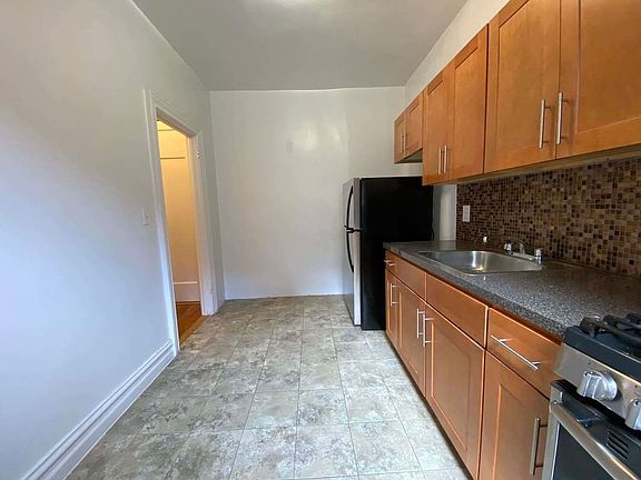 3rd image of 83-43 118th St #G6