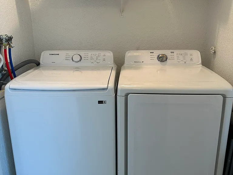 2820 N Oakland Forest Dr #307-1 — Photo 4