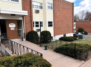 2 Thompson Rd APT A, Manchester, CT 06040