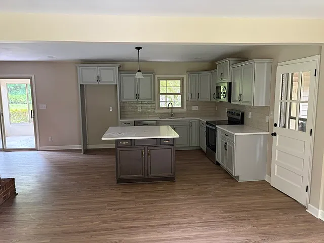 1541 Norwich Rd — Photo 8